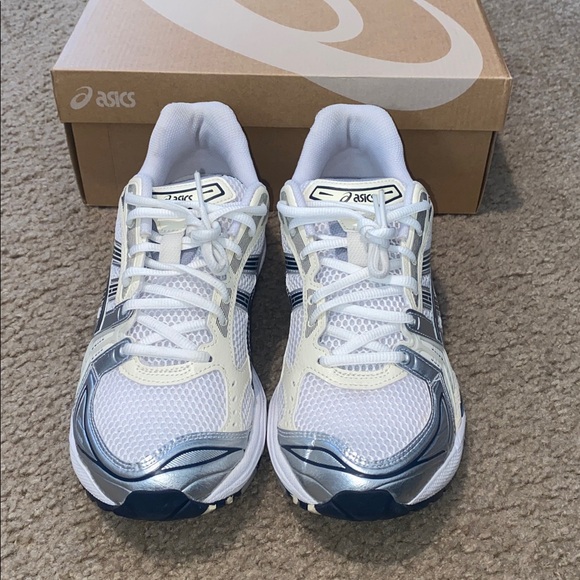 Asics Gel-Kayano 14 - Picture 3 of 7